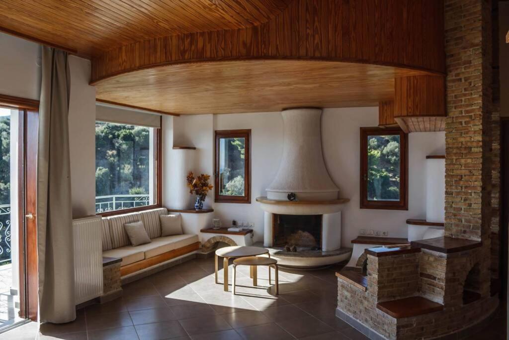 Four Seasons Relaxing Villa 阿克拉塔 外观 照片